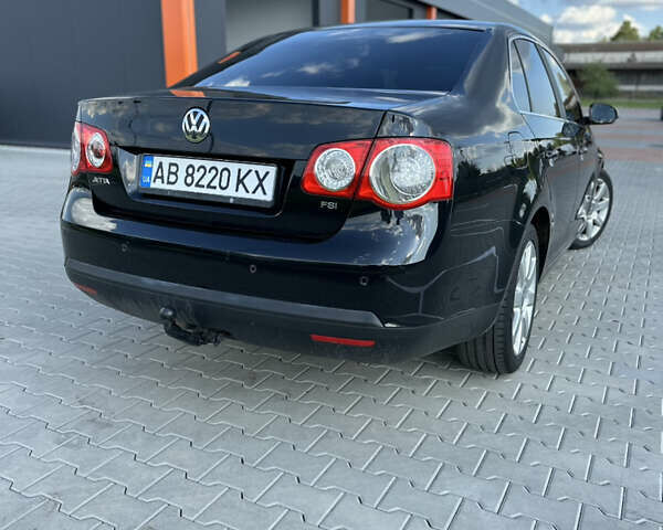 Черный Фольксваген Джетта, объемом двигателя 1.6 л и пробегом 221 тыс. км за 6600 $, фото 6 на Automoto.ua