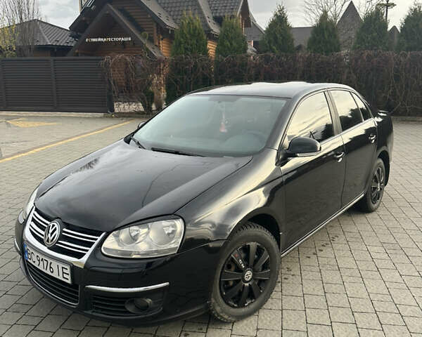 Чорний Фольксваген Джетта, об'ємом двигуна 1.6 л та пробігом 327 тис. км за 4400 $, фото 3 на Automoto.ua