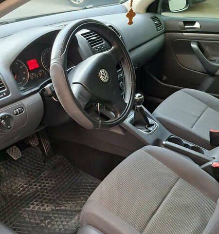 Черный Фольксваген Джетта, объемом двигателя 1.6 л и пробегом 278 тыс. км за 6000 $, фото 8 на Automoto.ua