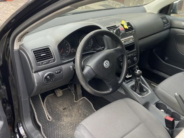 Чорний Фольксваген Джетта, об'ємом двигуна 1.6 л та пробігом 200 тис. км за 4700 $, фото 4 на Automoto.ua