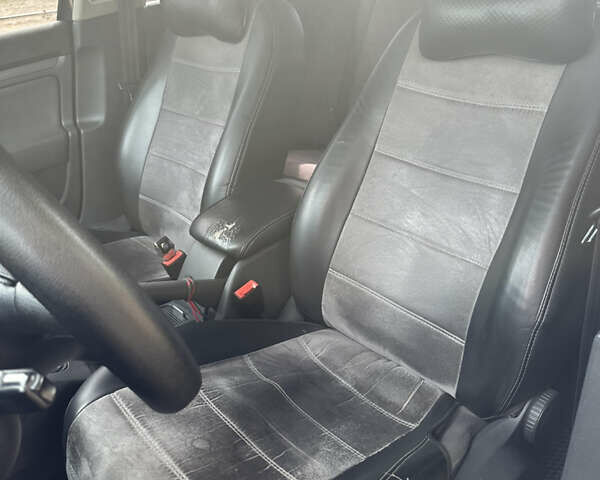 Чорний Фольксваген Джетта, об'ємом двигуна 1.6 л та пробігом 282 тис. км за 5500 $, фото 7 на Automoto.ua