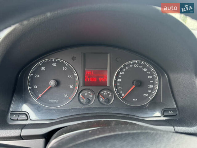 Черный Фольксваген Джетта, объемом двигателя 1.6 л и пробегом 270 тыс. км за 5800 $, фото 9 на Automoto.ua