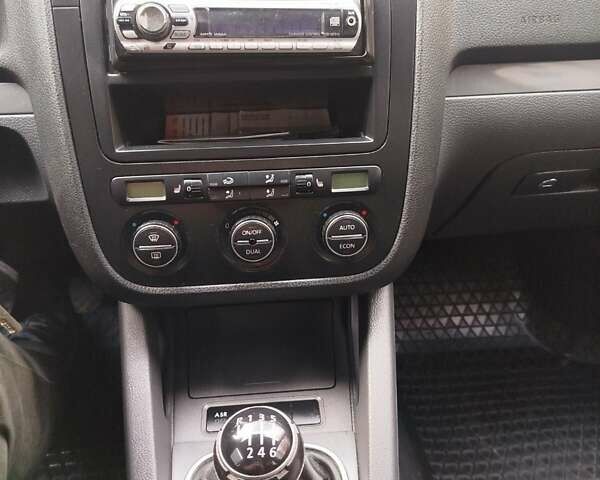 Черный Фольксваген Джетта, объемом двигателя 1.6 л и пробегом 151 тыс. км за 5200 $, фото 8 на Automoto.ua