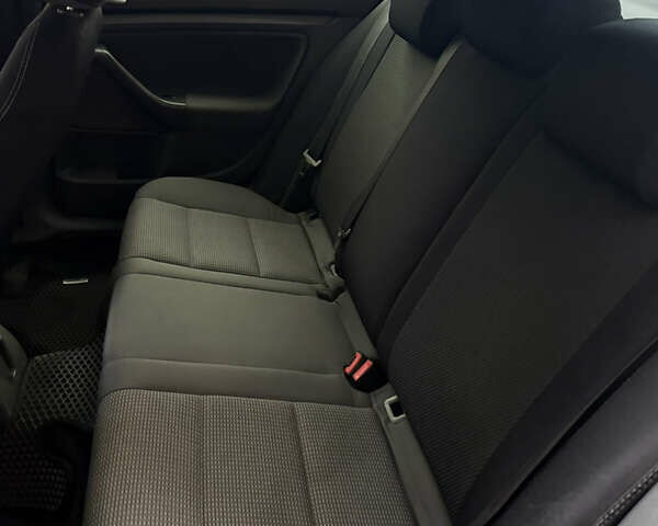 Чорний Фольксваген Джетта, об'ємом двигуна 1.6 л та пробігом 272 тис. км за 4300 $, фото 9 на Automoto.ua