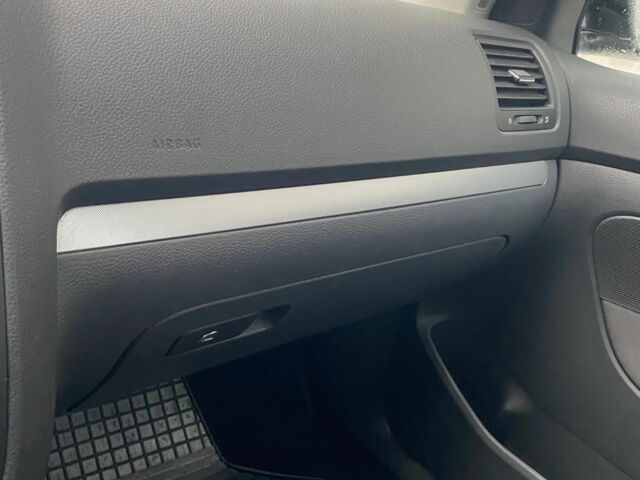 Черный Фольксваген Джетта, объемом двигателя 1.4 л и пробегом 220 тыс. км за 5000 $, фото 5 на Automoto.ua