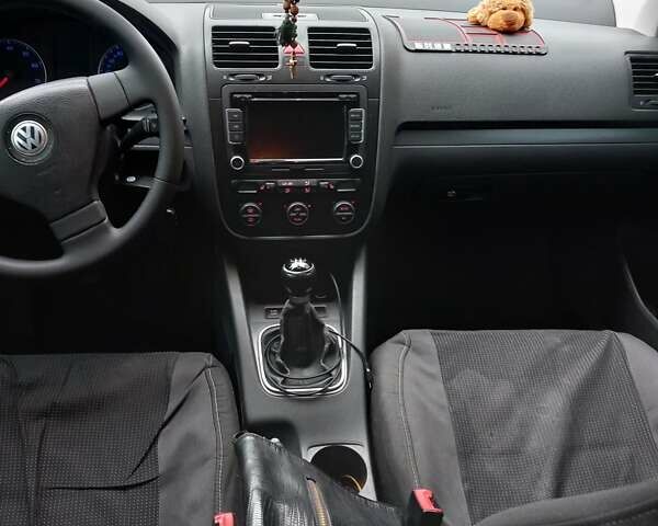 Черный Фольксваген Джетта, объемом двигателя 1.6 л и пробегом 277 тыс. км за 6500 $, фото 14 на Automoto.ua