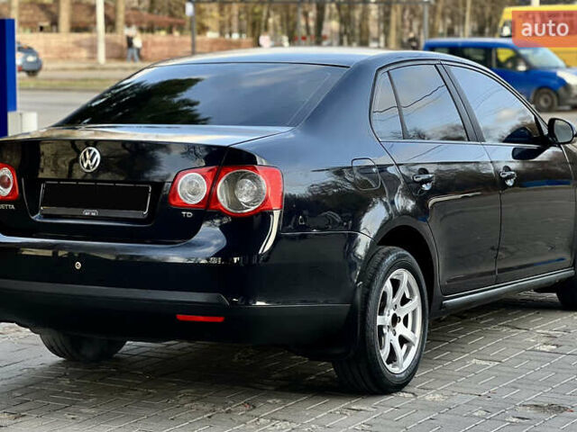 Черный Фольксваген Джетта, объемом двигателя 1.9 л и пробегом 296 тыс. км за 6999 $, фото 4 на Automoto.ua