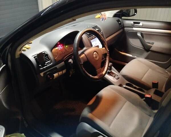 Черный Фольксваген Джетта, объемом двигателя 1.6 л и пробегом 249 тыс. км за 6500 $, фото 8 на Automoto.ua