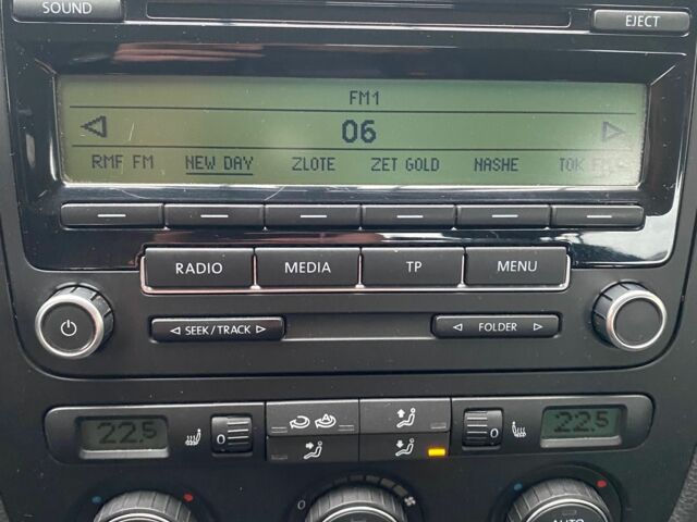 Черный Фольксваген Джетта, объемом двигателя 1.4 л и пробегом 220 тыс. км за 5000 $, фото 2 на Automoto.ua