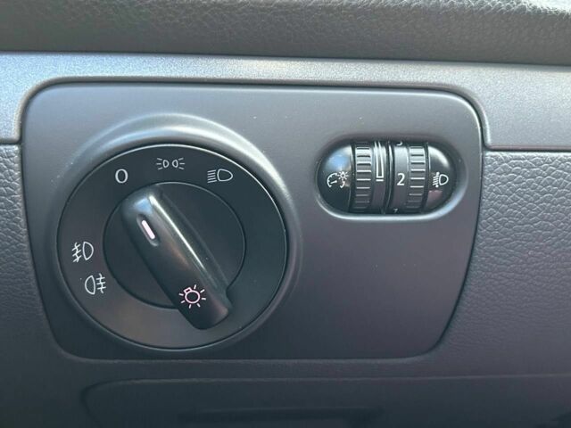 Чорний Фольксваген Джетта, об'ємом двигуна 1.6 л та пробігом 245 тис. км за 7200 $, фото 12 на Automoto.ua