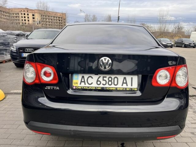 Черный Фольксваген Джетта, объемом двигателя 1.6 л и пробегом 340 тыс. км за 3500 $, фото 1 на Automoto.ua