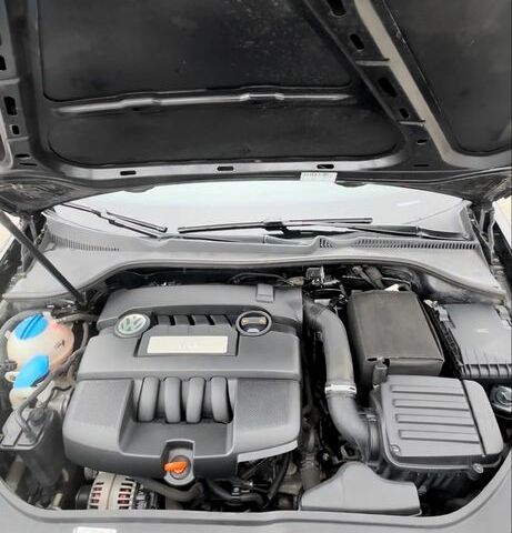 Черный Фольксваген Джетта, объемом двигателя 1.6 л и пробегом 174 тыс. км за 6900 $, фото 7 на Automoto.ua