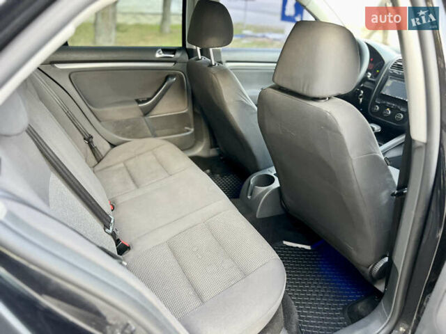 Черный Фольксваген Джетта, объемом двигателя 1.9 л и пробегом 296 тыс. км за 6999 $, фото 13 на Automoto.ua