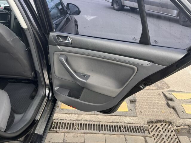 Черный Фольксваген Джетта, объемом двигателя 1.6 л и пробегом 340 тыс. км за 3500 $, фото 18 на Automoto.ua