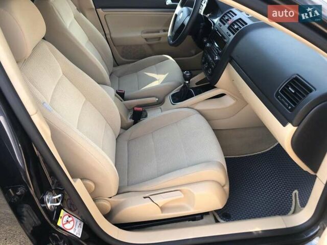 Чорний Фольксваген Джетта, об'ємом двигуна 1.39 л та пробігом 157 тис. км за 5300 $, фото 7 на Automoto.ua