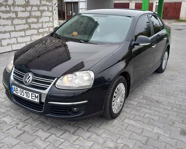 Черный Фольксваген Джетта, объемом двигателя 1.6 л и пробегом 277 тыс. км за 6500 $, фото 1 на Automoto.ua