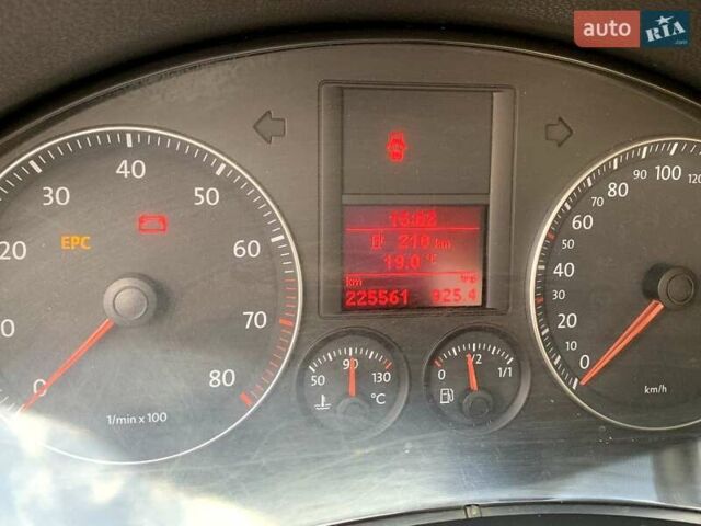 Чорний Фольксваген Джетта, об'ємом двигуна 1.6 л та пробігом 226 тис. км за 5800 $, фото 29 на Automoto.ua