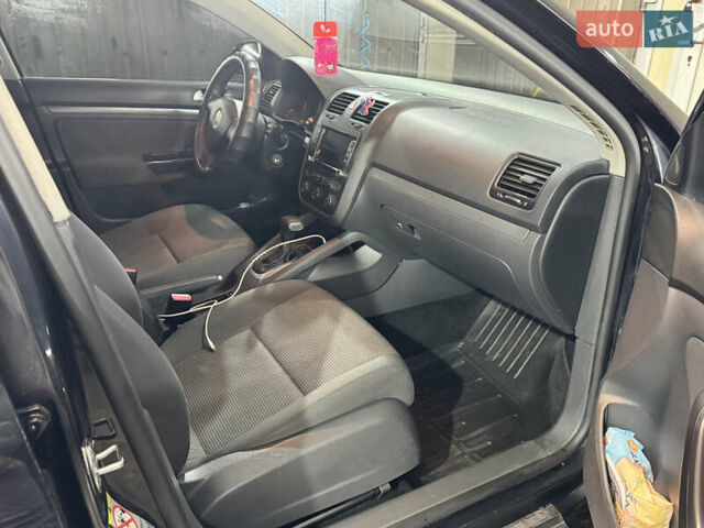 Черный Фольксваген Джетта, объемом двигателя 1.6 л и пробегом 257 тыс. км за 5600 $, фото 14 на Automoto.ua