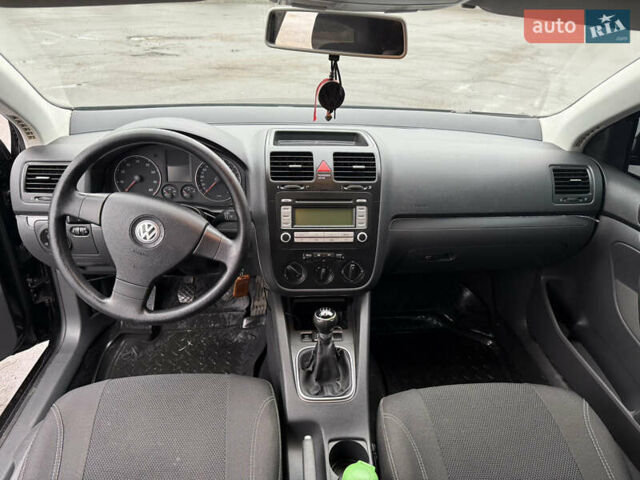 Чорний Фольксваген Джетта, об'ємом двигуна 1.6 л та пробігом 273 тис. км за 6500 $, фото 8 на Automoto.ua