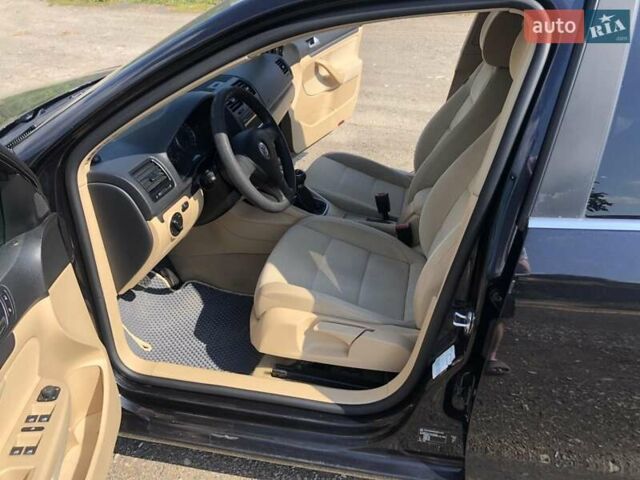 Чорний Фольксваген Джетта, об'ємом двигуна 1.39 л та пробігом 157 тис. км за 5300 $, фото 10 на Automoto.ua