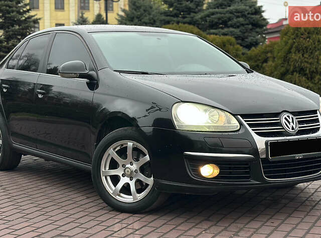 Черный Фольксваген Джетта, объемом двигателя 1.9 л и пробегом 296 тыс. км за 6999 $, фото 7 на Automoto.ua