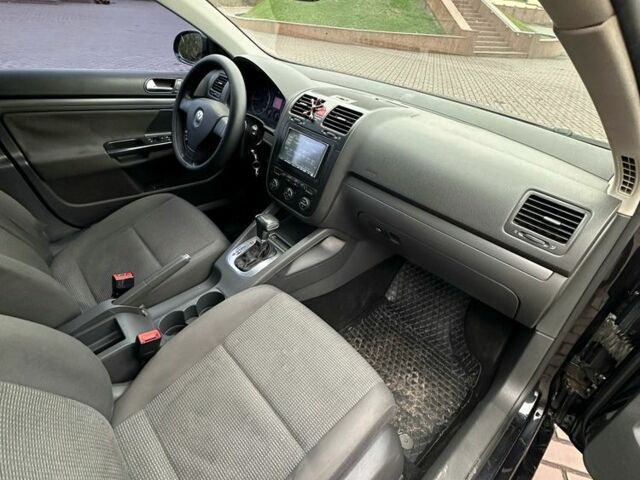 Черный Фольксваген Джетта, объемом двигателя 1.9 л и пробегом 296 тыс. км за 6800 $, фото 11 на Automoto.ua