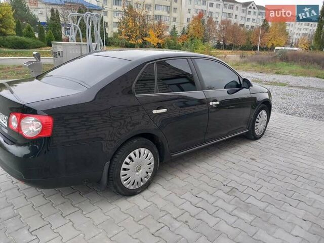 Черный Фольксваген Джетта, объемом двигателя 1.6 л и пробегом 277 тыс. км за 6500 $, фото 7 на Automoto.ua