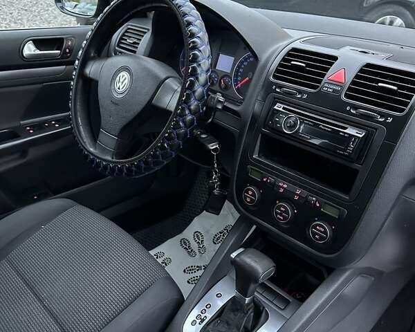 Черный Фольксваген Джетта, объемом двигателя 1.6 л и пробегом 251 тыс. км за 6200 $, фото 10 на Automoto.ua