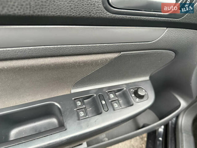 Чорний Фольксваген Джетта, об'ємом двигуна 1.6 л та пробігом 273 тис. км за 6500 $, фото 6 на Automoto.ua