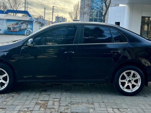 Черный Фольксваген Джетта, объемом двигателя 1.9 л и пробегом 296 тыс. км за 6999 $, фото 9 на Automoto.ua