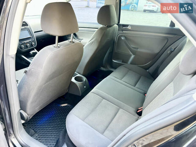 Черный Фольксваген Джетта, объемом двигателя 1.9 л и пробегом 296 тыс. км за 6999 $, фото 12 на Automoto.ua