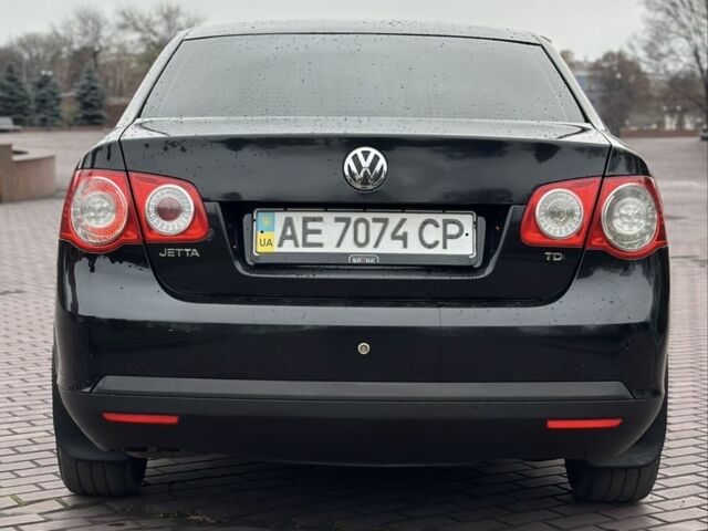 Черный Фольксваген Джетта, объемом двигателя 1.9 л и пробегом 296 тыс. км за 6800 $, фото 5 на Automoto.ua