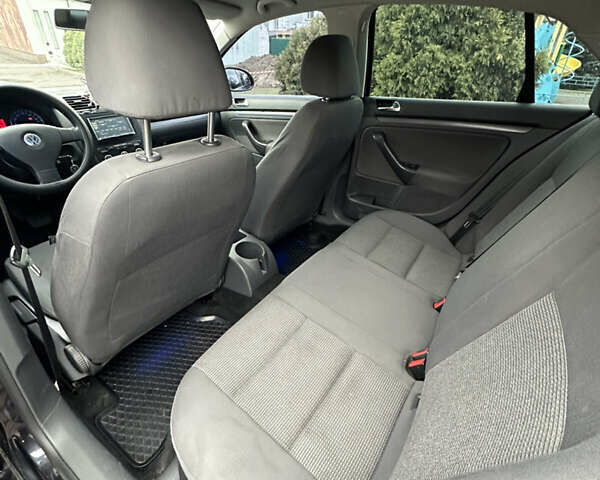 Черный Фольксваген Джетта, объемом двигателя 1.9 л и пробегом 296 тыс. км за 6999 $, фото 17 на Automoto.ua