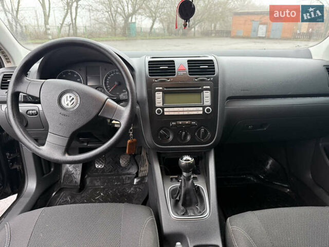 Чорний Фольксваген Джетта, об'ємом двигуна 1.6 л та пробігом 273 тис. км за 6500 $, фото 9 на Automoto.ua