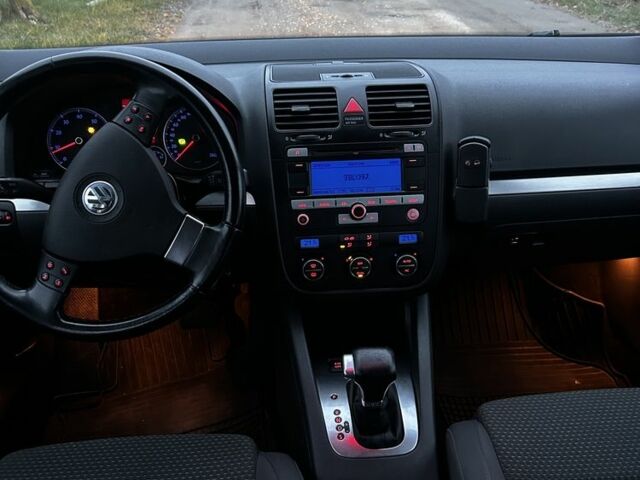 Черный Фольксваген Джетта, объемом двигателя 1.4 л и пробегом 260 тыс. км за 6550 $, фото 6 на Automoto.ua