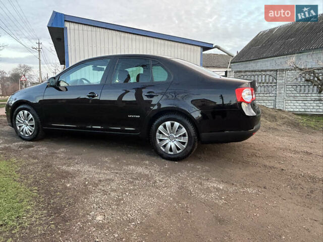 Черный Фольксваген Джетта, объемом двигателя 1.6 л и пробегом 228 тыс. км за 6999 $, фото 5 на Automoto.ua