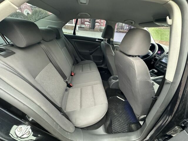 Черный Фольксваген Джетта, объемом двигателя 1.9 л и пробегом 296 тыс. км за 6800 $, фото 10 на Automoto.ua