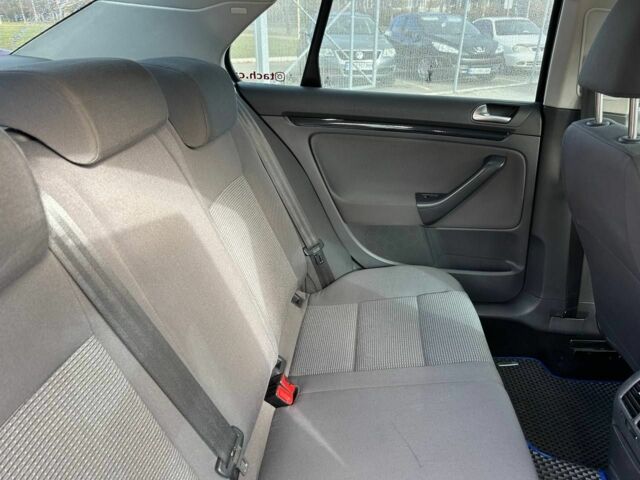 Чорний Фольксваген Джетта, об'ємом двигуна 1.6 л та пробігом 245 тис. км за 7200 $, фото 19 на Automoto.ua