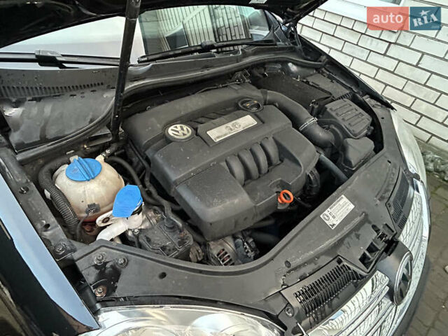 Черный Фольксваген Джетта, объемом двигателя 1.6 л и пробегом 228 тыс. км за 6999 $, фото 19 на Automoto.ua