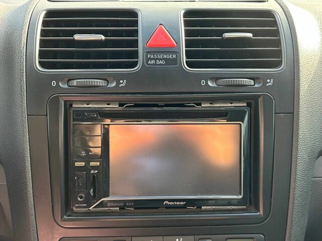 Чорний Фольксваген Джетта, об'ємом двигуна 1.6 л та пробігом 245 тис. км за 7200 $, фото 10 на Automoto.ua