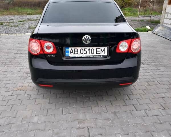 Черный Фольксваген Джетта, объемом двигателя 1.6 л и пробегом 277 тыс. км за 6500 $, фото 6 на Automoto.ua