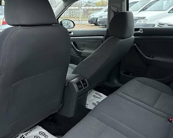 Черный Фольксваген Джетта, объемом двигателя 1.6 л и пробегом 251 тыс. км за 6200 $, фото 14 на Automoto.ua