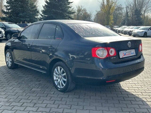 Чорний Фольксваген Джетта, об'ємом двигуна 1.6 л та пробігом 245 тис. км за 7200 $, фото 4 на Automoto.ua