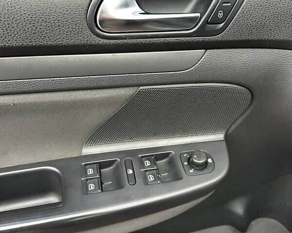 Черный Фольксваген Джетта, объемом двигателя 1.9 л и пробегом 296 тыс. км за 6999 $, фото 30 на Automoto.ua