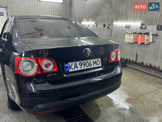 Черный Фольксваген Джетта, объемом двигателя 1.6 л и пробегом 257 тыс. км за 5600 $, фото 16 на Automoto.ua