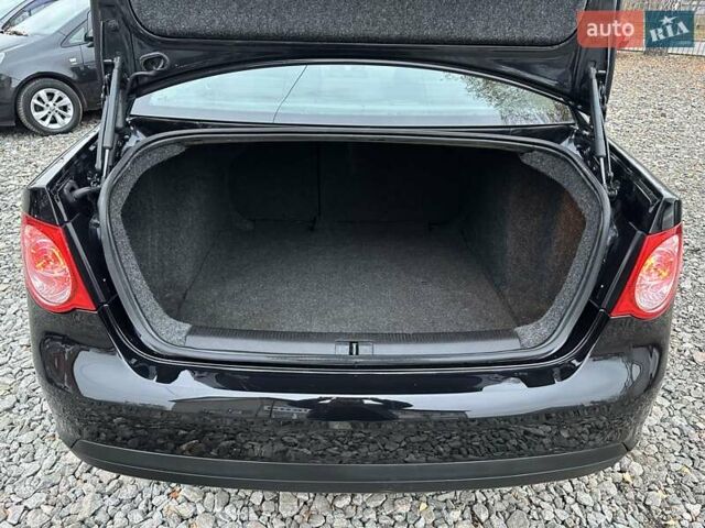 Черный Фольксваген Джетта, объемом двигателя 1.6 л и пробегом 251 тыс. км за 6200 $, фото 20 на Automoto.ua