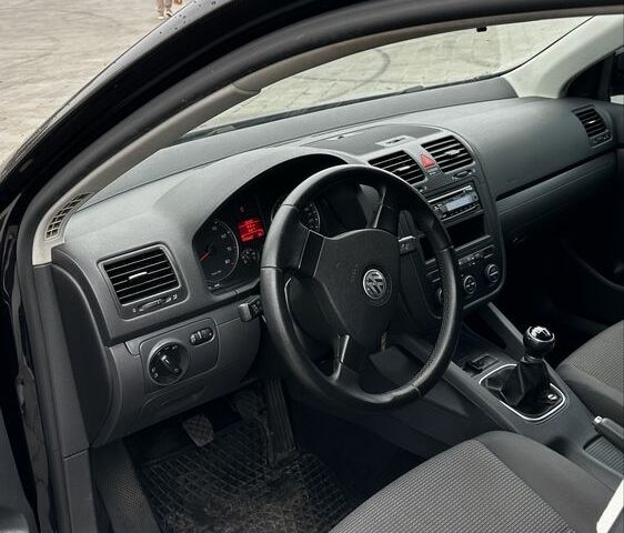 Черный Фольксваген Джетта, объемом двигателя 1.6 л и пробегом 174 тыс. км за 6900 $, фото 5 на Automoto.ua