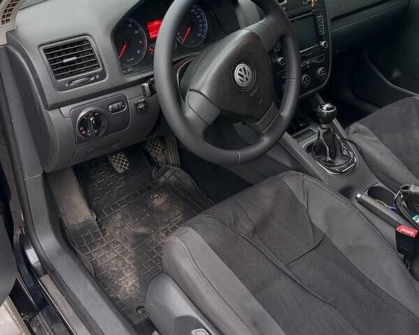 Черный Фольксваген Джетта, объемом двигателя 1.6 л и пробегом 277 тыс. км за 6500 $, фото 15 на Automoto.ua