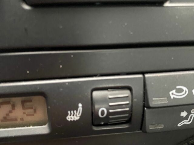 Черный Фольксваген Джетта, объемом двигателя 1.4 л и пробегом 220 тыс. км за 5000 $, фото 6 на Automoto.ua