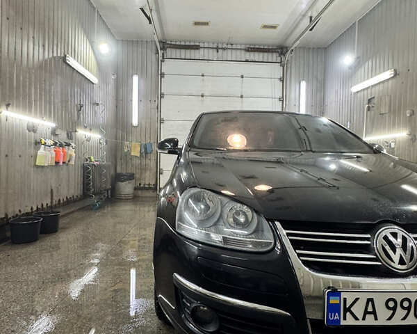 Черный Фольксваген Джетта, объемом двигателя 1.6 л и пробегом 257 тыс. км за 5600 $, фото 3 на Automoto.ua